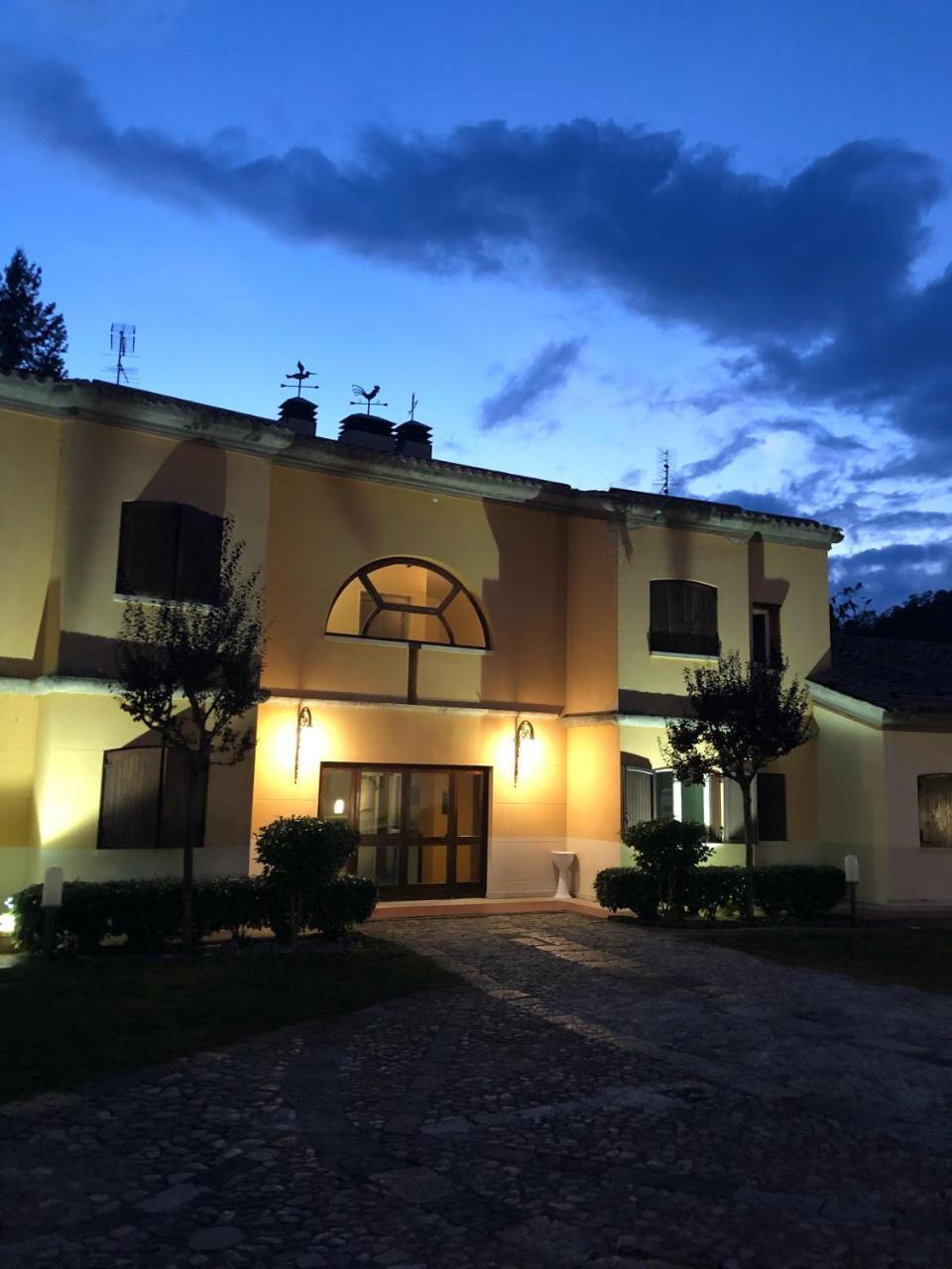 Borgo Villa Maria Monticchio  Exteriör bild
